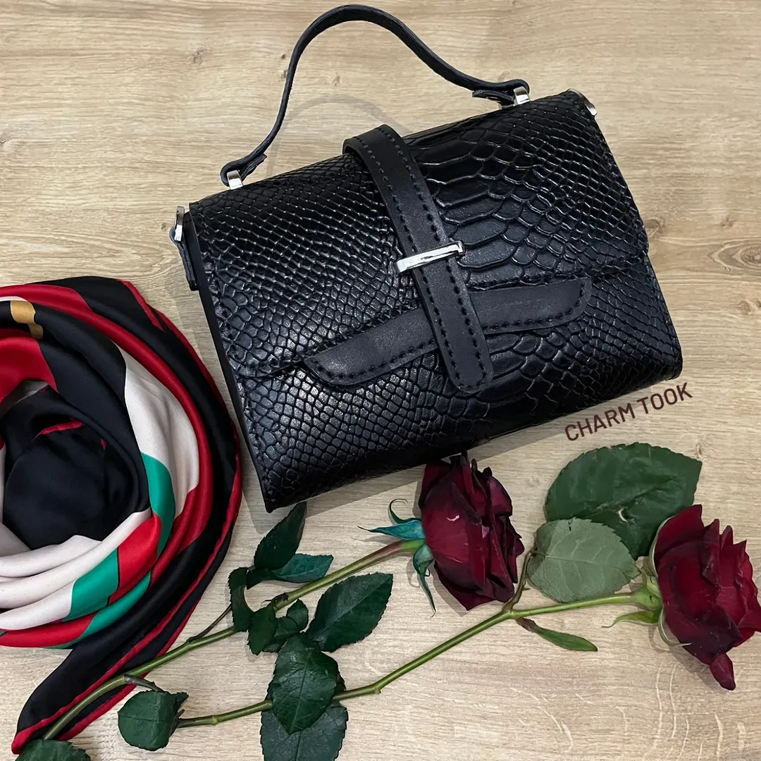 کیف مجلسی زنانه چرم گاوی دست دوز